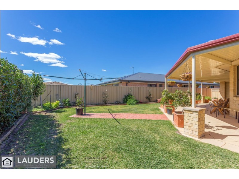 28 Bluehaven Drive, Old Bar NSW 2430