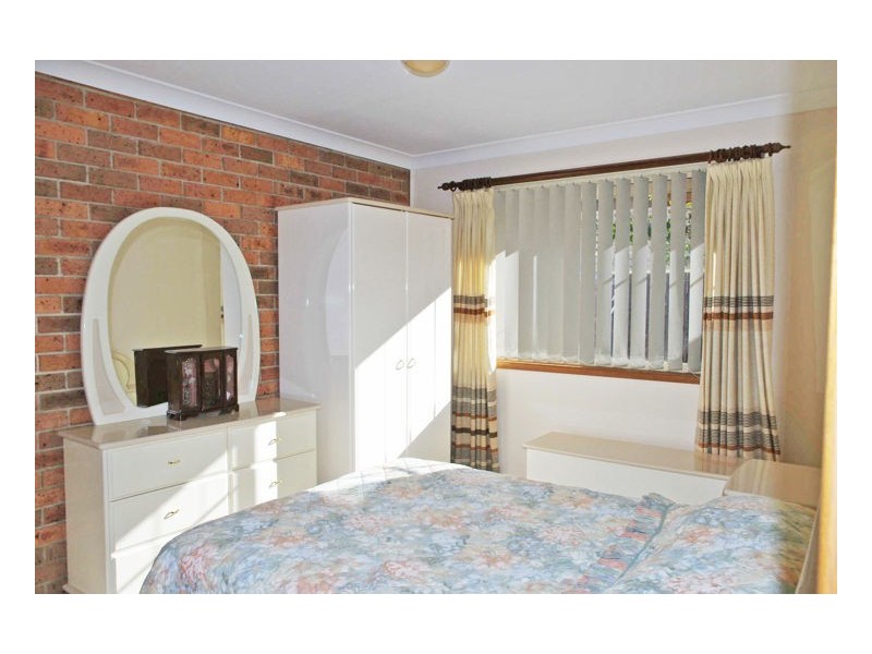 2/89 Old Bar Road, Old Bar NSW 2430