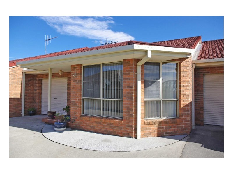 2/89 Old Bar Road, Old Bar NSW 2430