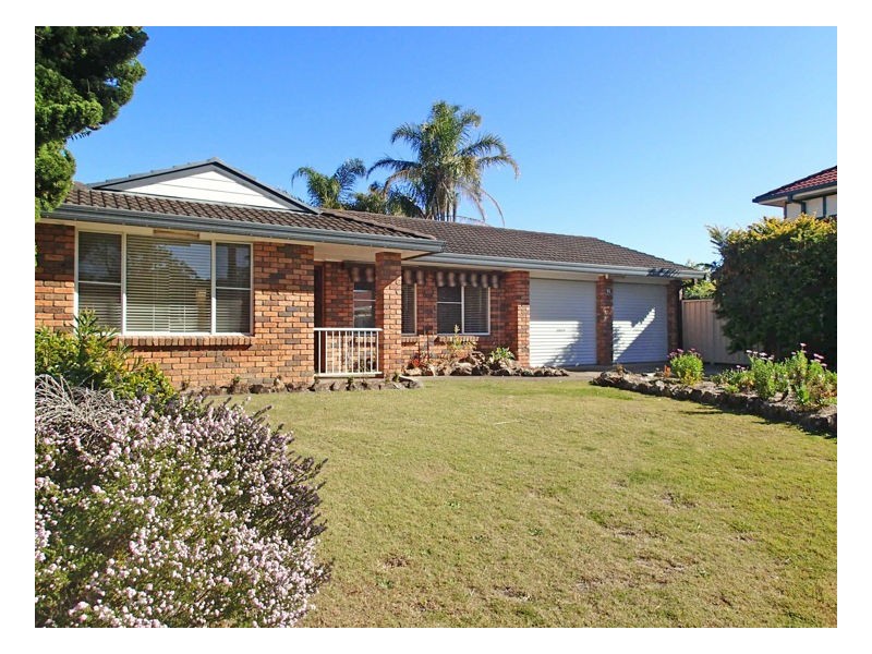 81 Waterman Street, Old Bar NSW 2430