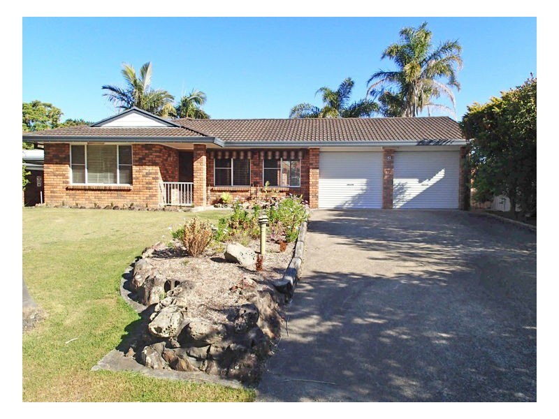 81 Waterman Street, Old Bar NSW 2430