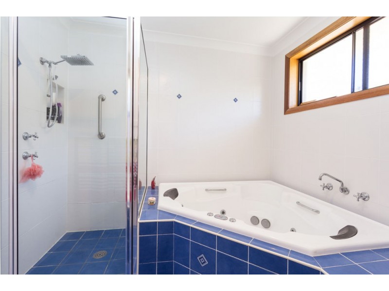 13 Shantull Drive, Wallabi Point NSW 2430