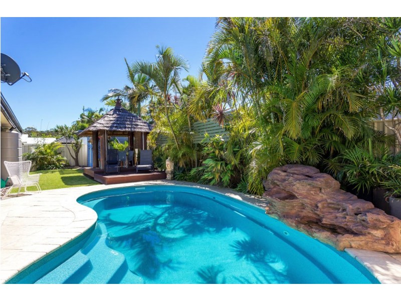 13 Shantull Drive, Wallabi Point NSW 2430