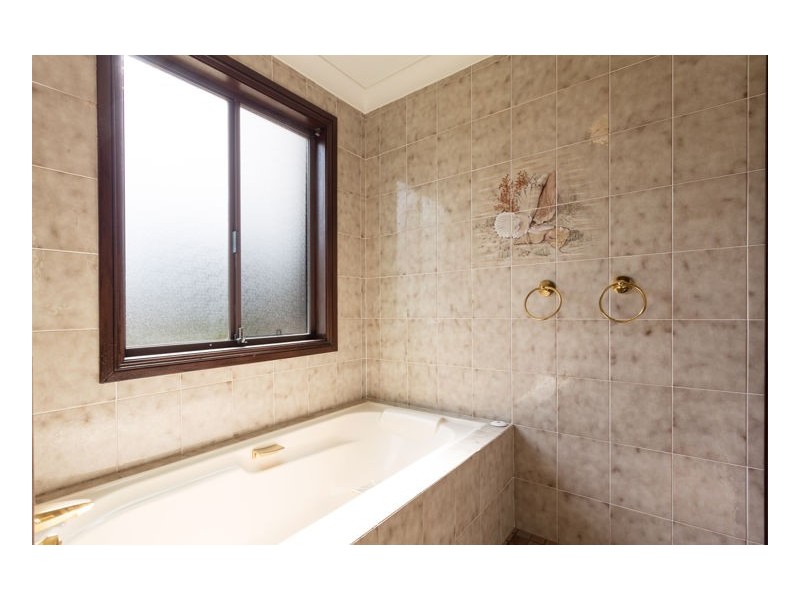 20 Belle Villa Parade, Old Bar NSW 2430