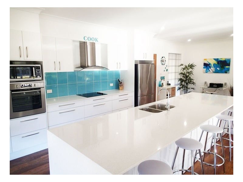 91 Manning Point Road, Old Bar NSW 2430