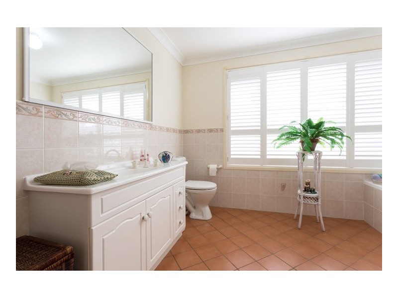 36 Rushby Drive, Old Bar NSW 2430