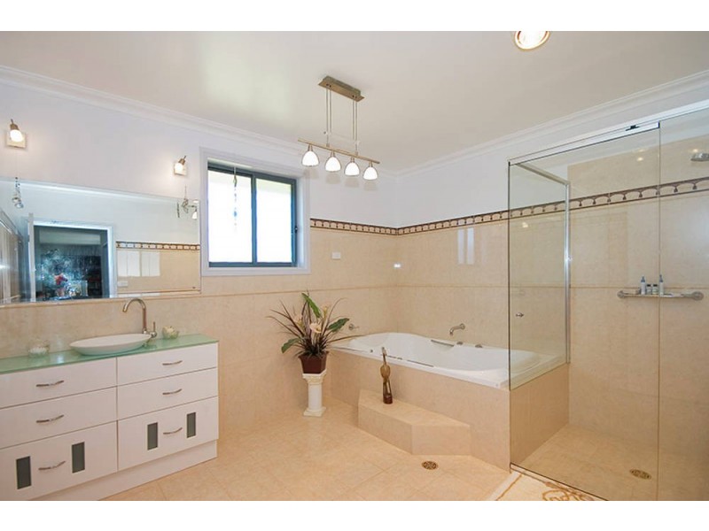 22 Jonnel Heights Place, Pampoolah NSW 2430