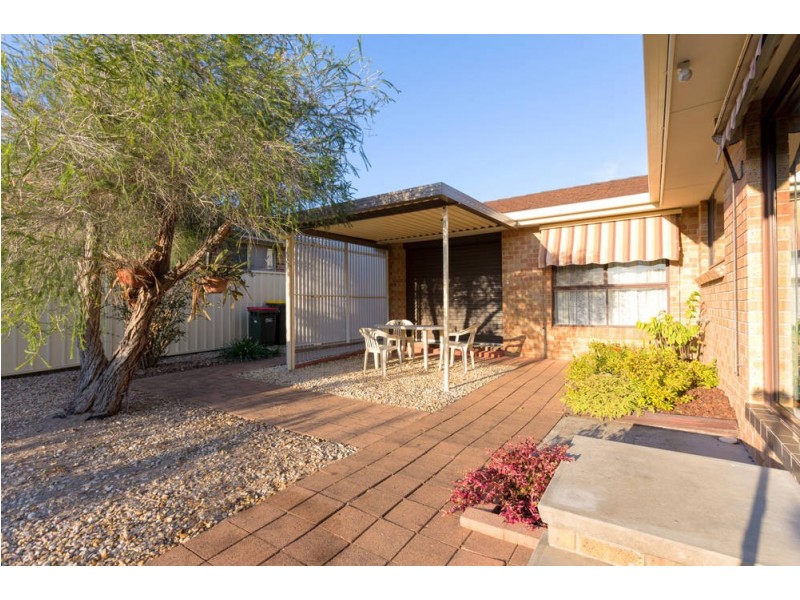 4 Casuarina Close, Old Bar NSW 2430