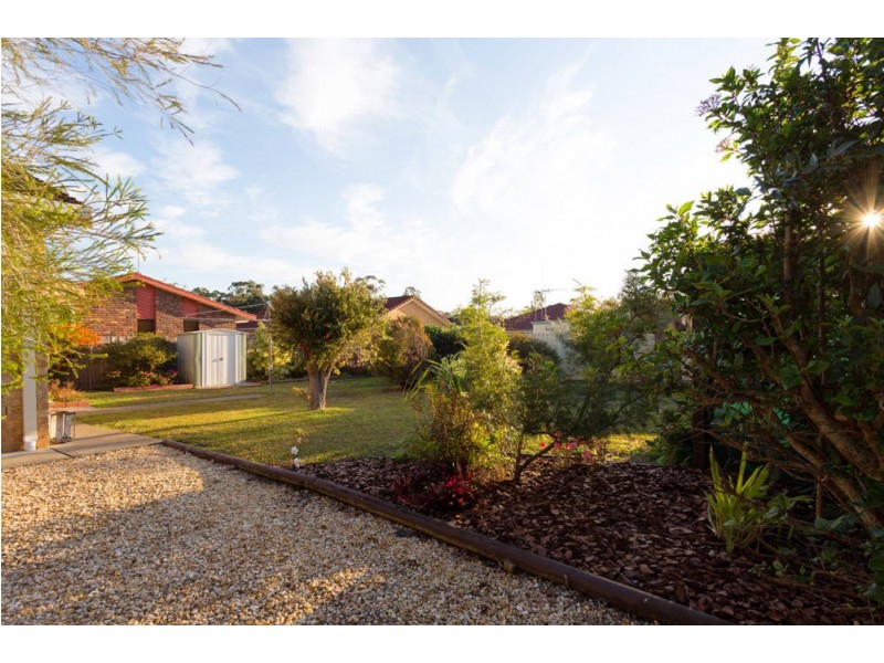 4 Casuarina Close, Old Bar NSW 2430