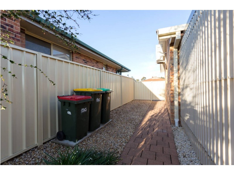 4 Casuarina Close, Old Bar NSW 2430