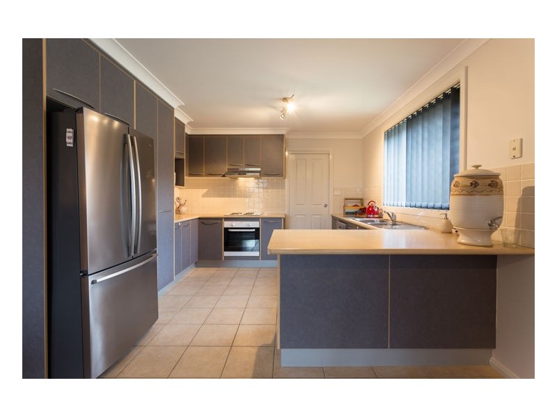 2/13 Albatross Way, Old Bar NSW 2430