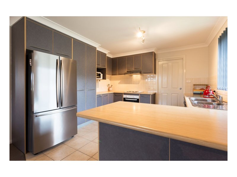 2/13 Albatross Way, Old Bar NSW 2430