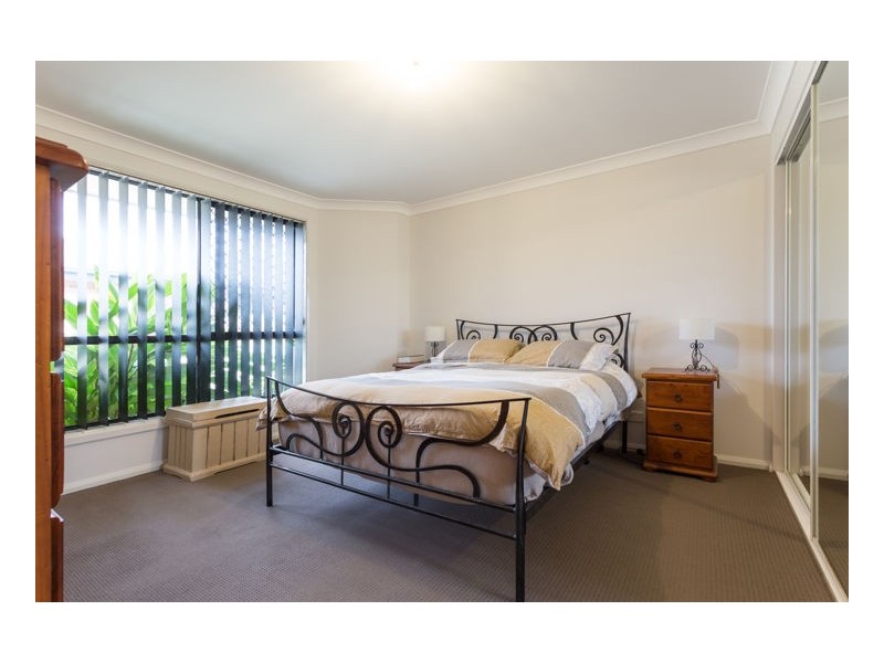 2/13 Albatross Way, Old Bar NSW 2430