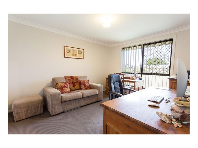 2/13 Albatross Way, Old Bar NSW 2430