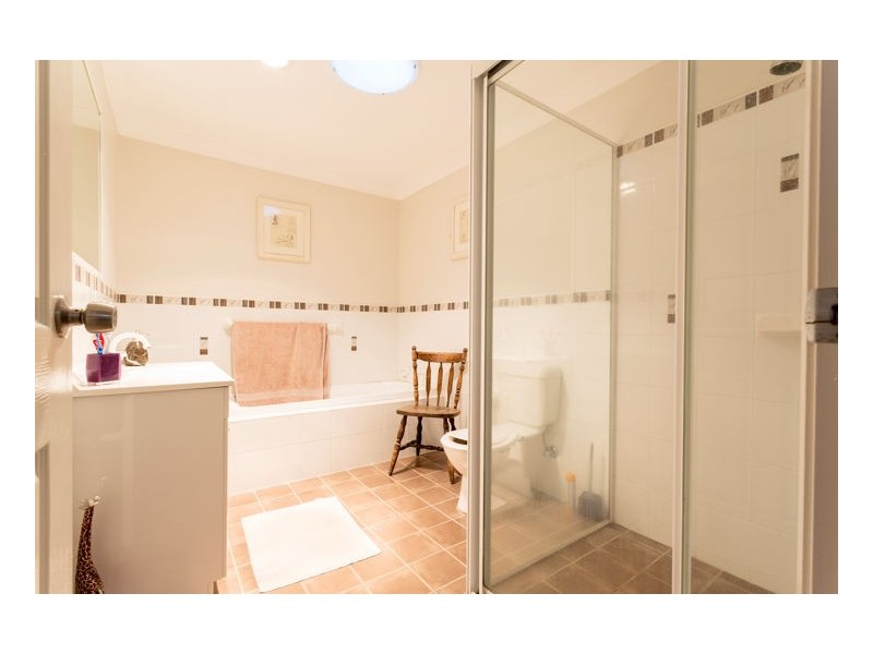 2/13 Albatross Way, Old Bar NSW 2430