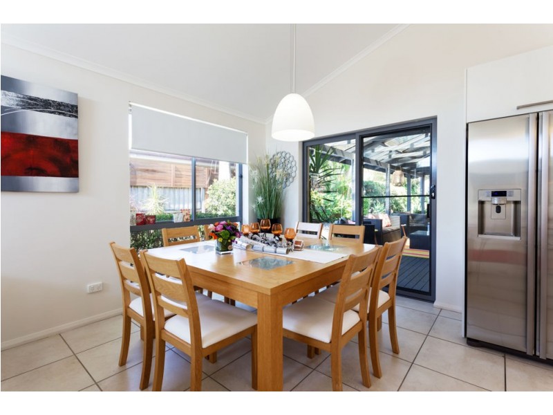 5 Spinnaker Cove, Wallabi Point NSW 2430