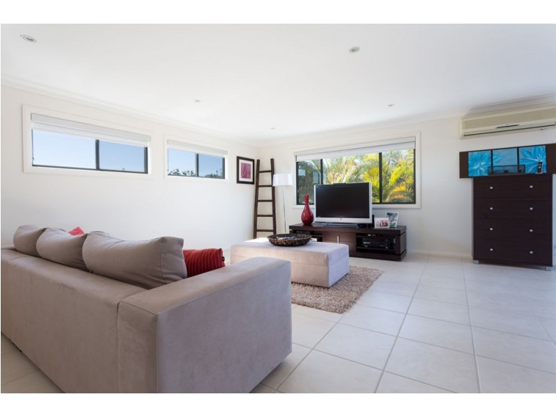 5 Spinnaker Cove, Wallabi Point NSW 2430
