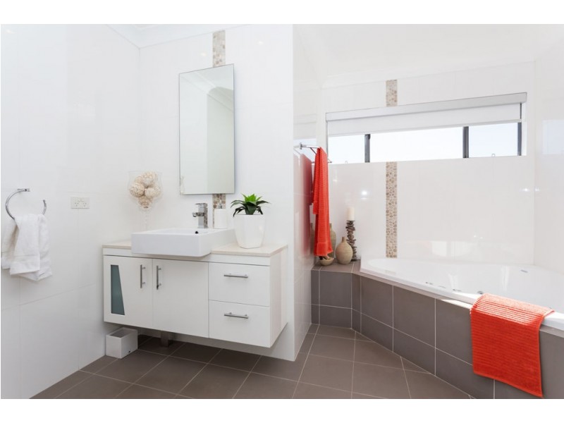 5 Spinnaker Cove, Wallabi Point NSW 2430