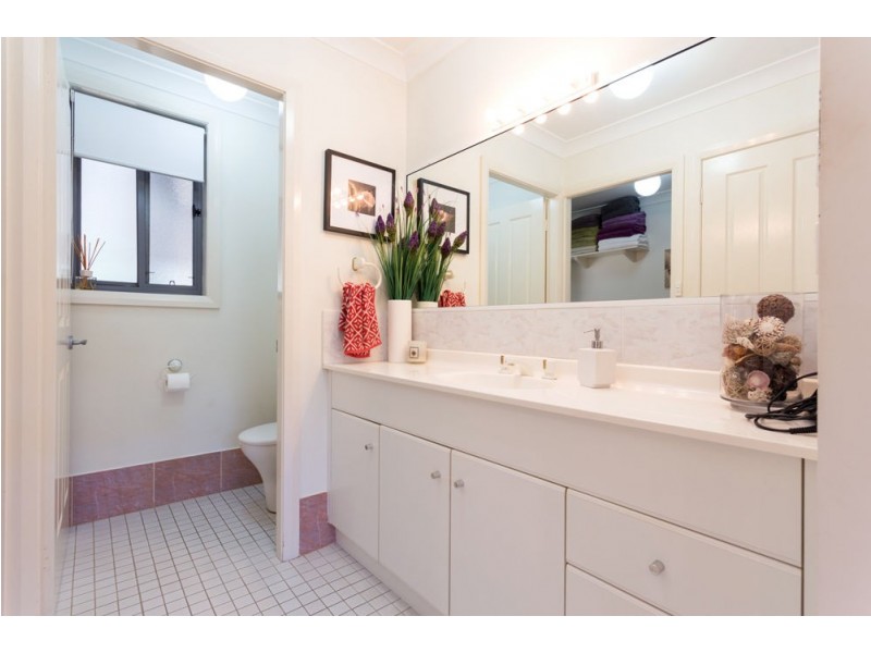 5 Spinnaker Cove, Wallabi Point NSW 2430
