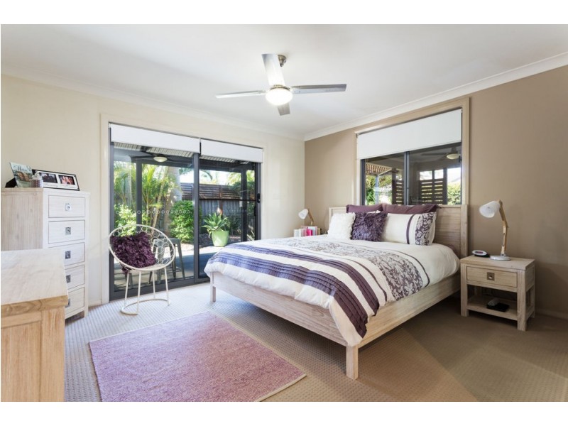 5 Spinnaker Cove, Wallabi Point NSW 2430