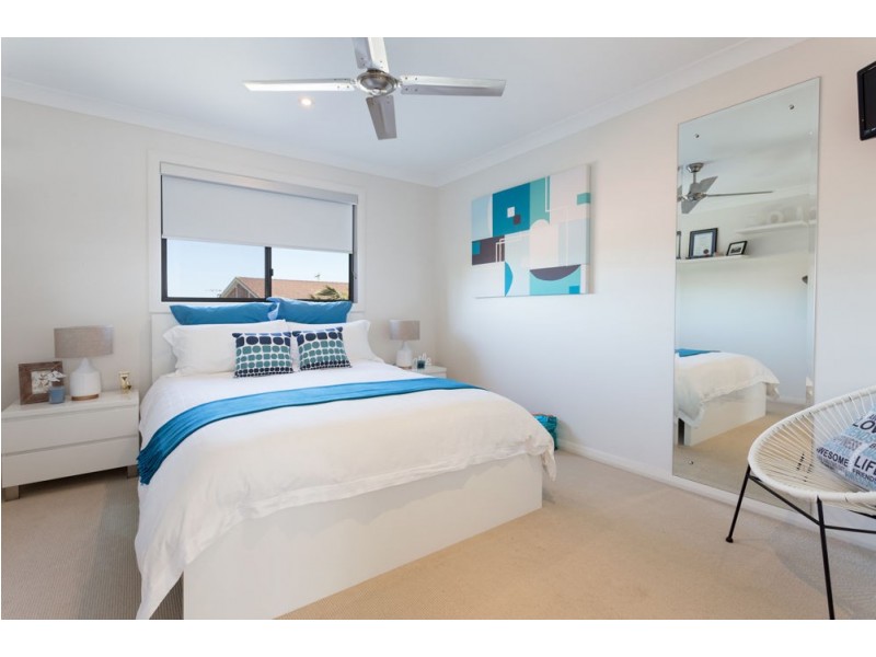 5 Spinnaker Cove, Wallabi Point NSW 2430