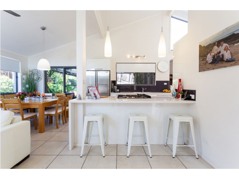 5 Spinnaker Cove, Wallabi Point NSW 2430