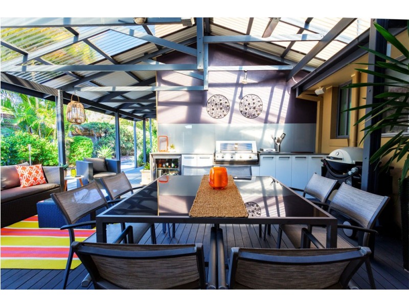5 Spinnaker Cove, Wallabi Point NSW 2430