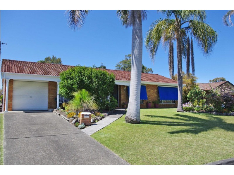 11 Drury Close, Old Bar NSW 2430
