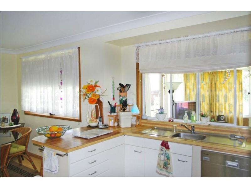 11 Drury Close, Old Bar NSW 2430