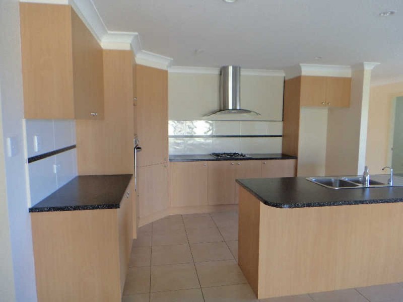 14 Rosier Place, Old Bar NSW 2430