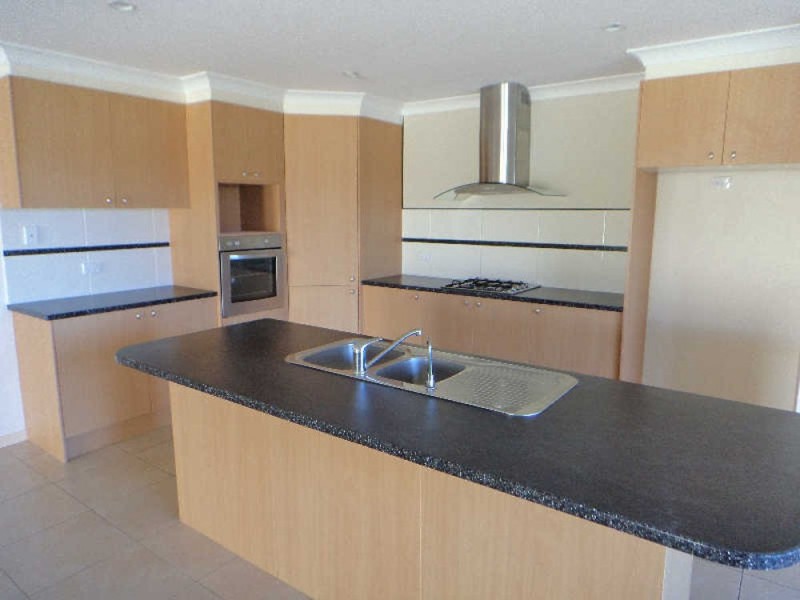 14 Rosier Place, Old Bar NSW 2430