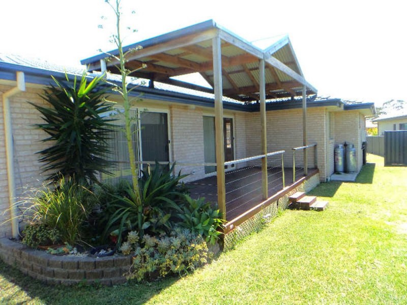 14 Rosier Place, Old Bar NSW 2430