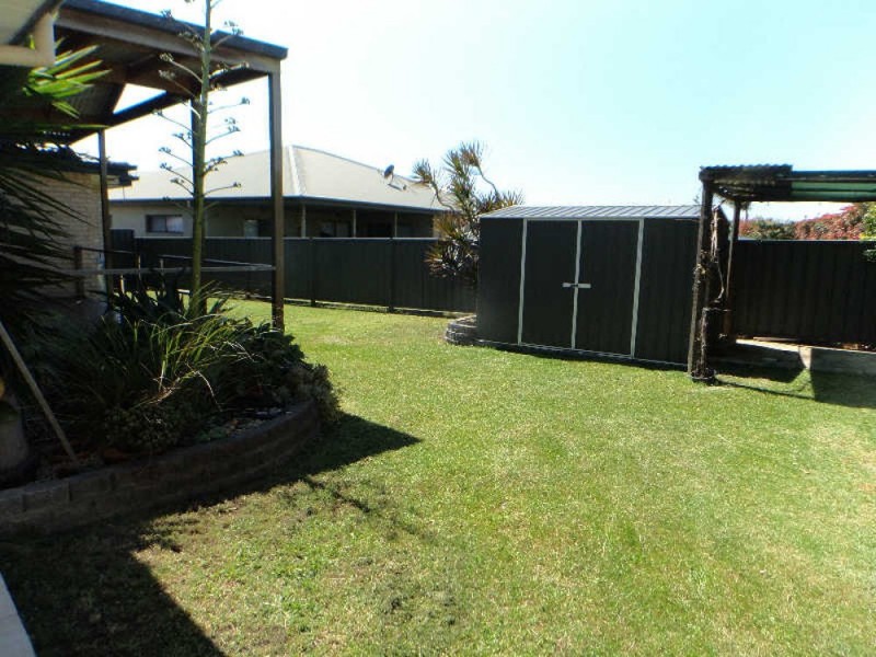 14 Rosier Place, Old Bar NSW 2430