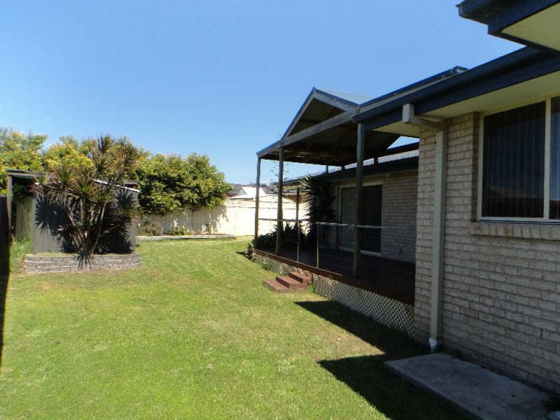 14 Rosier Place, Old Bar NSW 2430