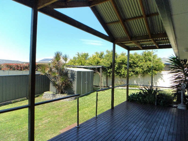 14 Rosier Place, Old Bar NSW 2430