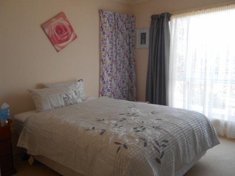 Unit 1 The Meridian  Lewis Street, Old Bar NSW 2430