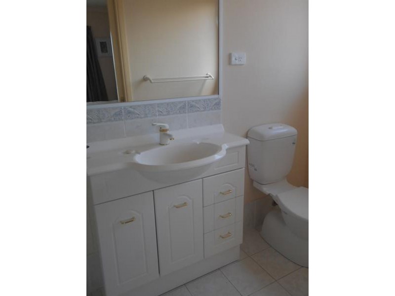 Unit 1 The Meridian  Lewis Street, Old Bar NSW 2430