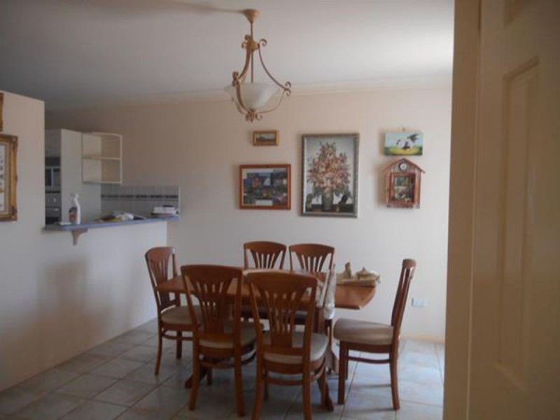 Unit 1 The Meridian  Lewis Street, Old Bar NSW 2430