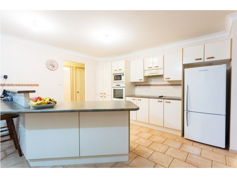 6 Carrabeen Drive, Old Bar NSW 2430