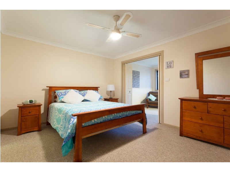 6 Carrabeen Drive, Old Bar NSW 2430