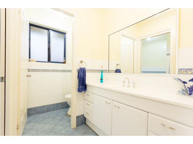 6 Carrabeen Drive, Old Bar NSW 2430