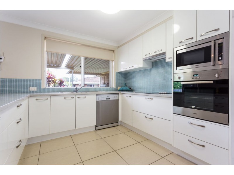 5 Casuarina Close, Old Bar NSW 2430