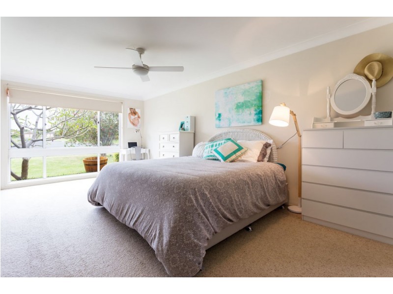 5 Casuarina Close, Old Bar NSW 2430