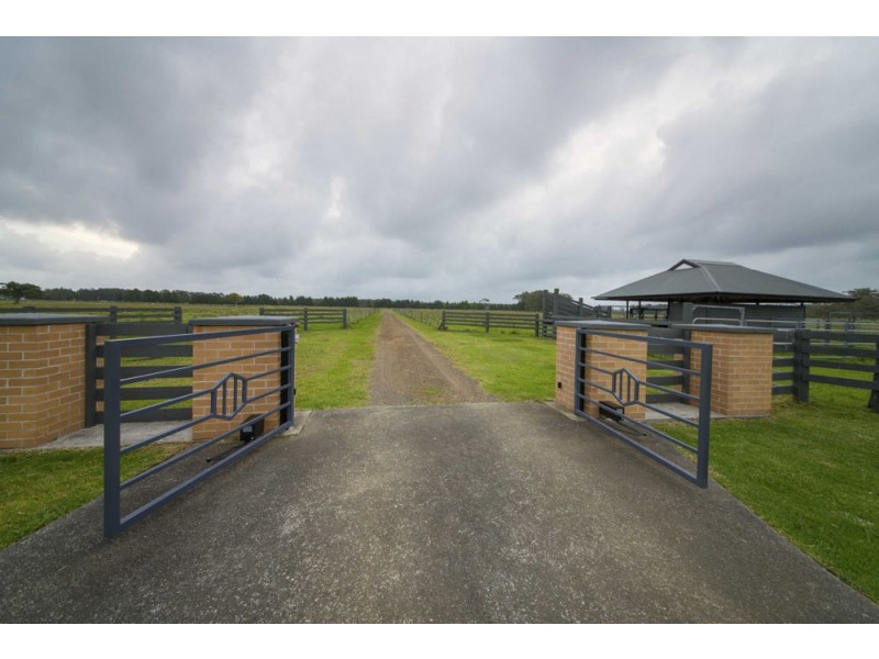 108 Cowans Lane, Oxley Island NSW 2430