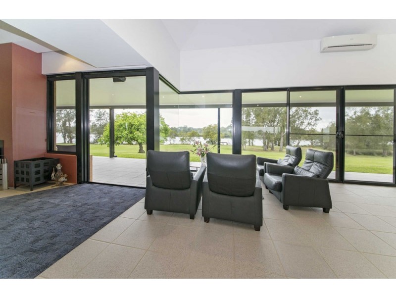 108 Cowans Lane, Oxley Island NSW 2430