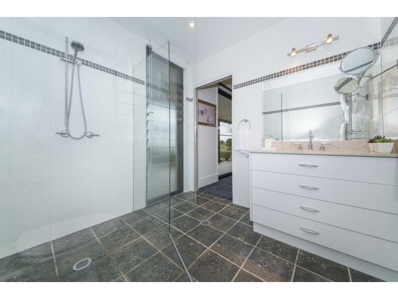 108 Cowans Lane, Oxley Island NSW 2430