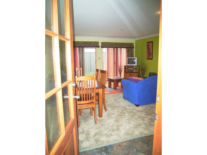 2/9 Clerke Street, Old Bar NSW 2430