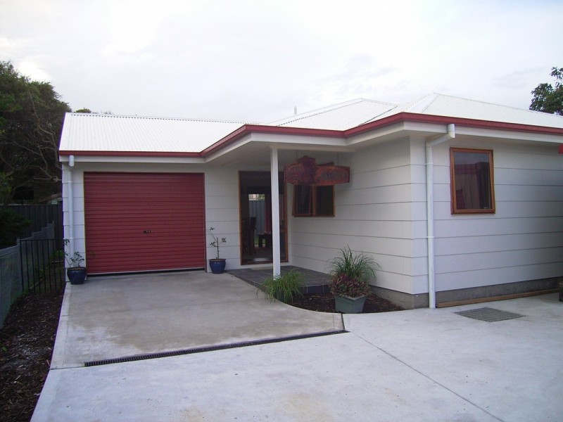 2/9 Clerke Street, Old Bar NSW 2430