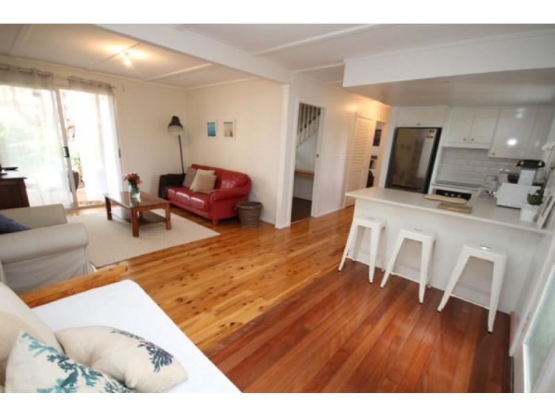 25a Old Bar Road, Old Bar NSW 2430