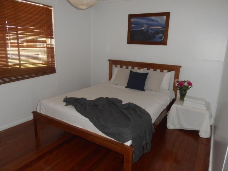 25a Old Bar Road, Old Bar NSW 2430